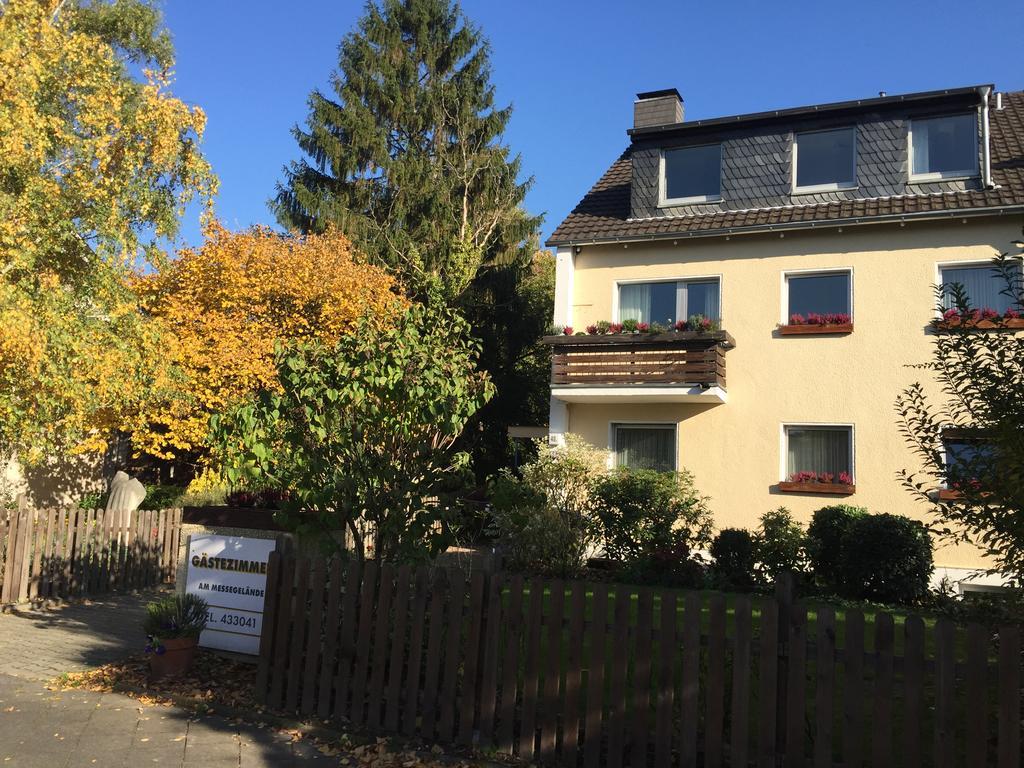 Apartmenthaus Sonnen Düsseldorf Exterior foto
